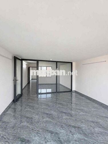 HOT!  Nhà mặt tiền Phan Xích Long 6 tầng, 450m² sàn có thang máy