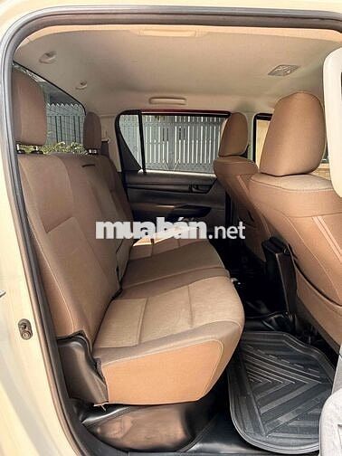 Toyota Hilux Trắng Số tự động Dầu
