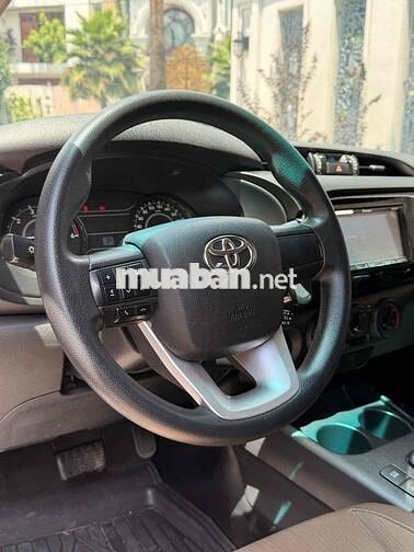 Toyota Hilux Trắng Số tự động Dầu