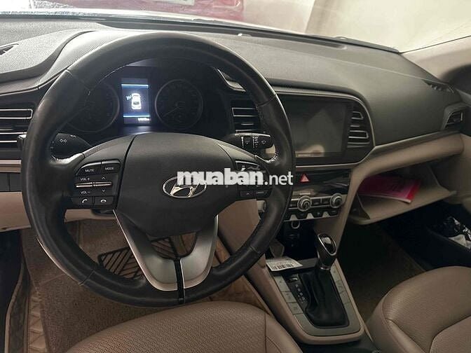 Hyundai Elantra 2019 Số tự động Trắng 64.443 km