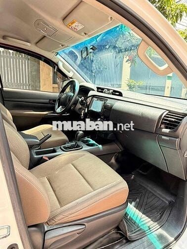 Toyota Hilux Trắng Số tự động Dầu