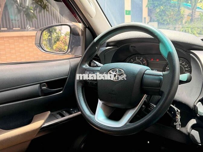 Toyota Hilux Trắng Số tự động Dầu