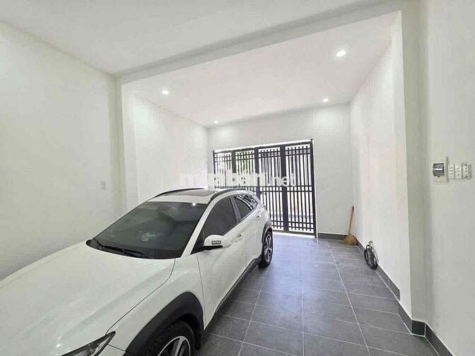 BÁN CĂN NHÀ LỘC LÁ TRUNG TÂM-CÓ GIÁ TỐT TRONG THÁNG 6