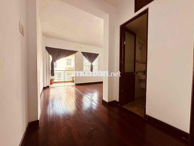 NGUYÊN TẦNG - 1PN TÁCH BẾP - BAN CÔNG LỚN