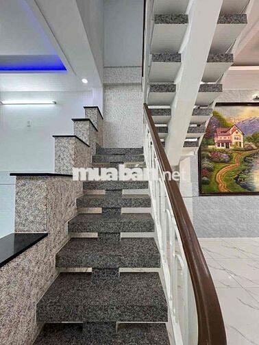 NHÀ NGUYÊN CĂN SAU MẶT TIỀN LÊ VĂN THỌ 3 PHÒNG NGỦ GIÁ CHỈ 11TR