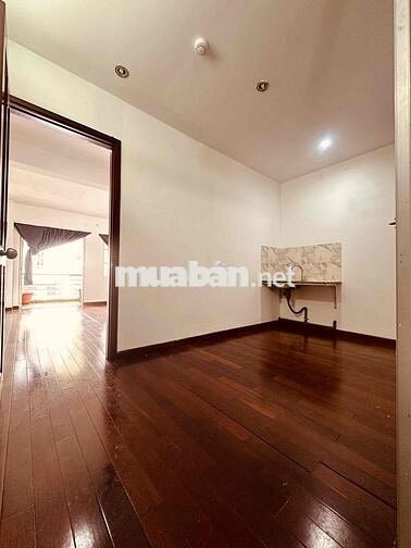 NGUYÊN TẦNG - 1PN TÁCH BẾP - BAN CÔNG LỚN