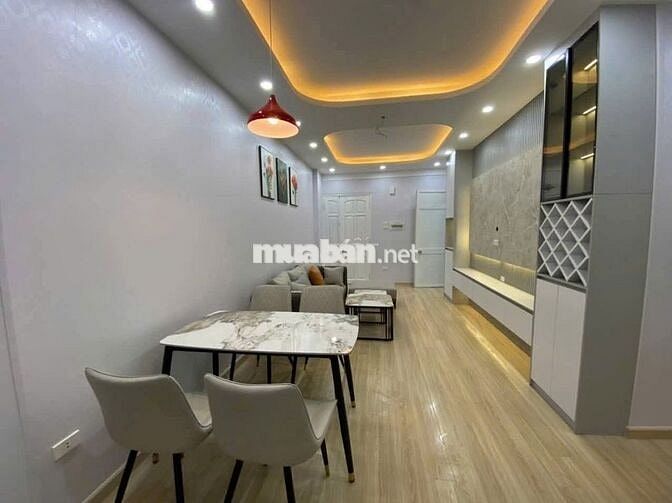 76M2-7,3 TỶ- 3PN -VỊ TRÍ VÀNG- NAM TRUNG YÊN – VIEW ĐẸP