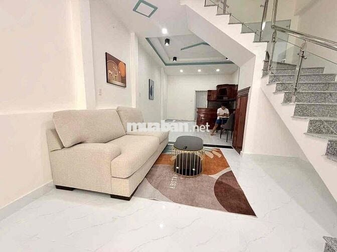 BÁN CĂN NHÀ LỘC LÁ TRUNG TÂM-CÓ GIÁ TỐT TRONG THÁNG 6
