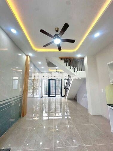 HẺM 8m Công Viên NGUYỄN THẾ TRUYỆN_DT: 4.5mx18m_ĐÚC 3.5 TẤM 4PN_S.Th