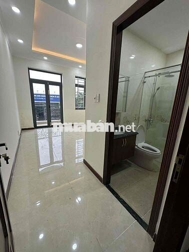 Chính chủ ngộp bán gấp nhà phố 1T2L KDC HOÀNG HÙNG DĨ AN