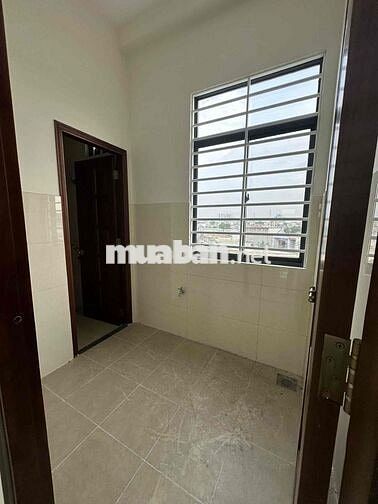 Chính chủ ngộp bán gấp nhà phố 1T2L KDC HOÀNG HÙNG DĨ AN