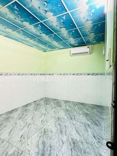 Cho thuê nhà 120m2 sân rộng gần MPTV