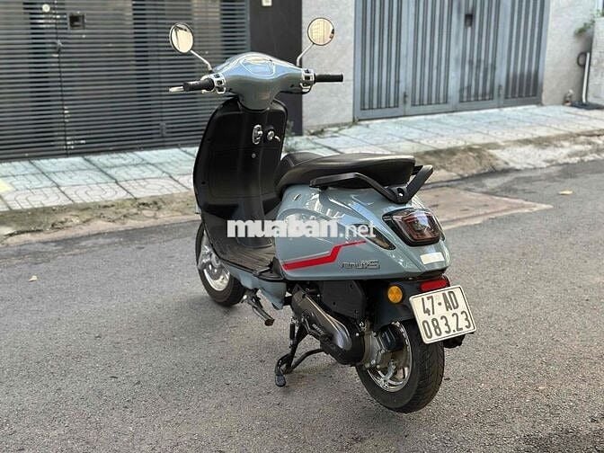 Vespa 50cc 2024 Xám bs47 chính chủ odo 5000km