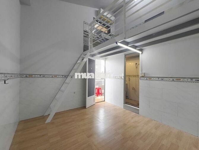 SẴN 2 PHÒNG DUPLEX NGAY CỔNG SAU VĂN LANG 