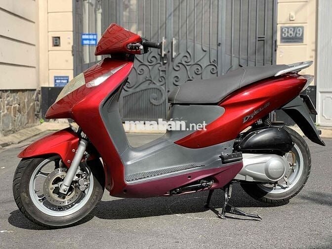 Dylan 150 nhập Ý 2005 chất zin ngay chủ kí
