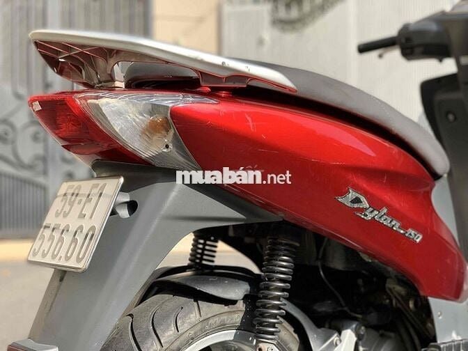 Dylan 150 nhập Ý 2005 chất zin ngay chủ kí