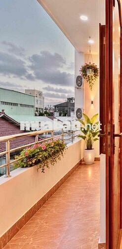 Cho thuê căn hộ 2 phòng ngủ ban công máy giặt riêng Đường 3/2 Q10