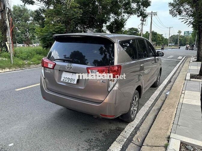 Toyota Innova E 2.0MT 2023 Xám Số sàn 1 chủ rất m