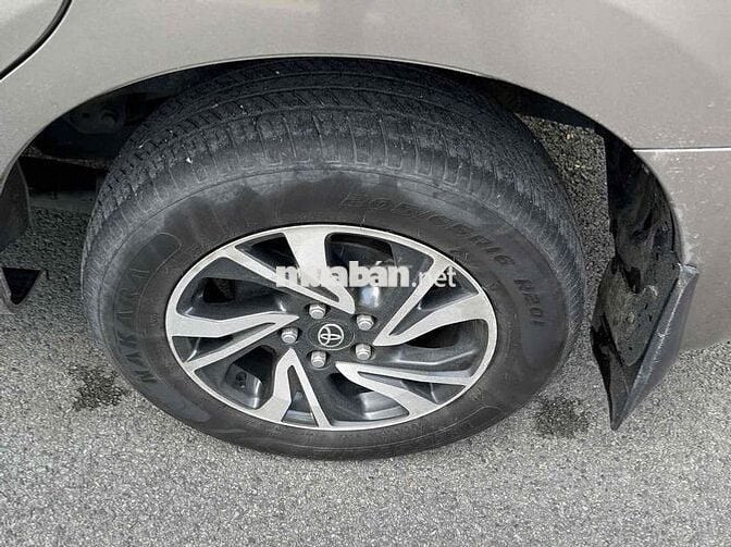 Toyota Innova E 2.0MT 2023 Xám Số sàn 1 chủ rất m