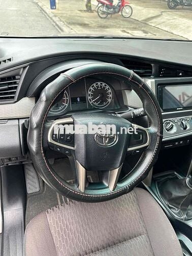 Toyota Innova E 2.0MT 2023 Xám Số sàn 1 chủ rất m