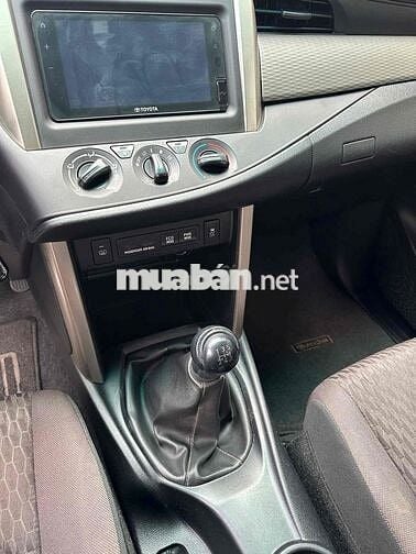 Toyota Innova E 2.0MT 2023 Xám Số sàn 1 chủ rất m