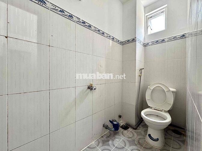 1 PHÒNG NGỦ BAN CÔNG CỬA SỔ NGAY NGÃ 7 LÝ THÁI TỔ MỚI 100%