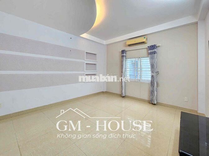 Cho thuê studio cửa sổ trời siêu thoáng giá 4tr5 ngay Trần Bình Trọng