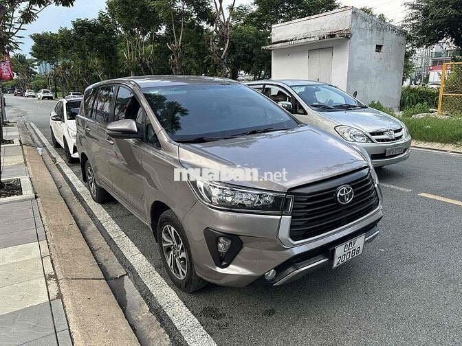 Toyota Innova E 2.0MT 2023 Xám Số sàn 1 chủ rất m
