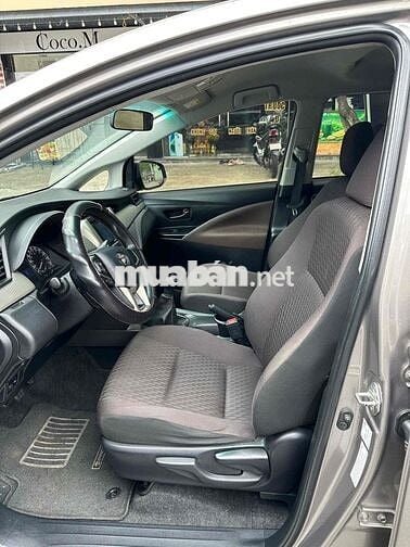 Toyota Innova E 2.0MT 2023 Xám Số sàn 1 chủ rất m