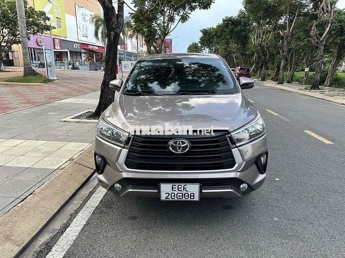 Toyota Innova E 2.0MT 2023 Xám Số sàn 1 chủ rất m