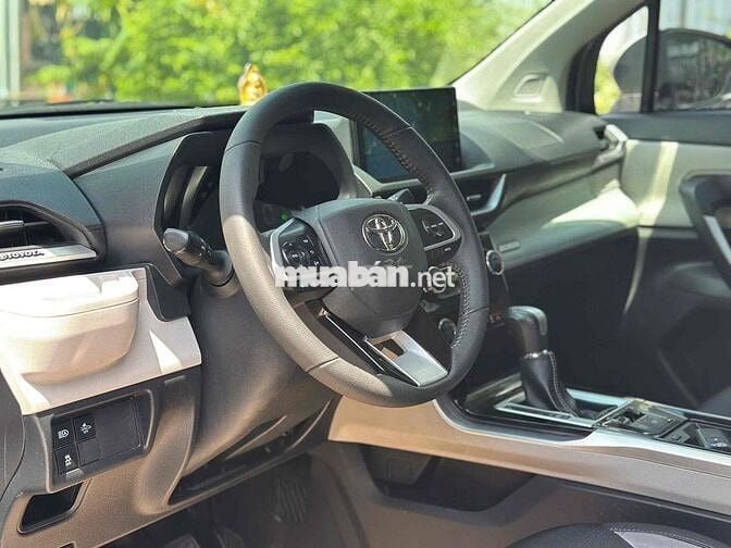 Toyota Veloz 1.5 Top 2023 BẢO HÀNH 1 NĂM ,RẤT ĐẸP