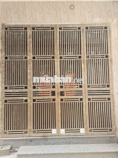 Chính chủ bán nhà riêng 39m2, đất vuông vắn, MT 4,1m, ngõ 3m, SĐCC