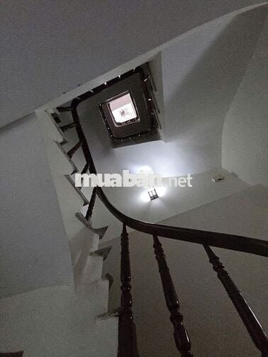 Chính chủ bán nhà riêng 39m2, đất vuông vắn, MT 4,1m, ngõ 3m, SĐCC