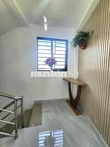 BÁN NHÀ TỈNH LỘ 10-CHỢ DA SÀ-4 TẦNG 3PHÒNG NGU-HEM 4M-CHỦ HẠ 500TRIỆU-