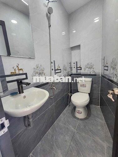 BÁN NHÀ TỈNH LỘ 10-CHỢ DA SÀ-4 TẦNG 3PHÒNG NGU-HEM 4M-CHỦ HẠ 500TRIỆU-