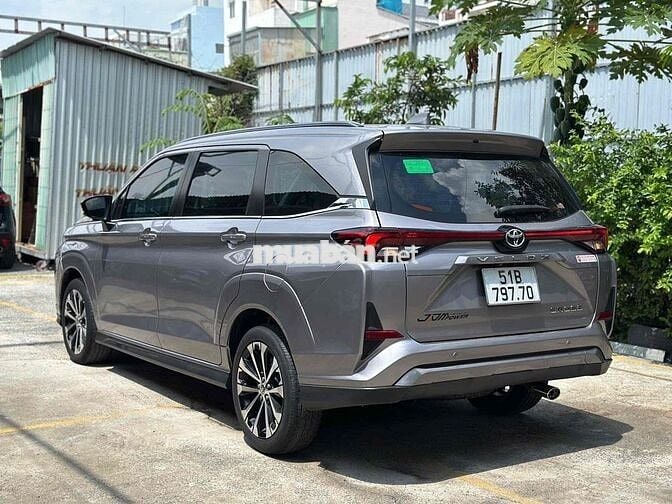 Toyota Veloz 1.5 Top 2023 BẢO HÀNH 1 NĂM ,RẤT ĐẸP