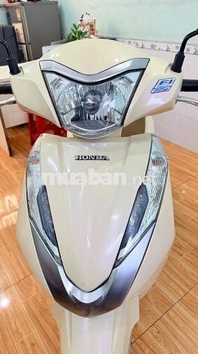 Honda Lead 125cc 2015 màu Kem