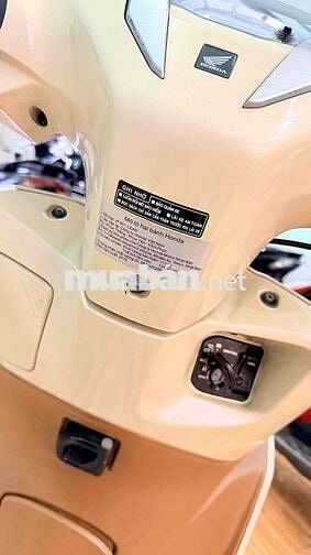 Honda Lead 125cc 2015 màu Kem