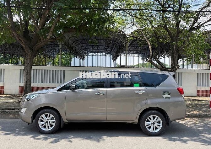 Bán Toyota INNOVA 2.0E 2018 xe nhà xài kỹ : 377tr