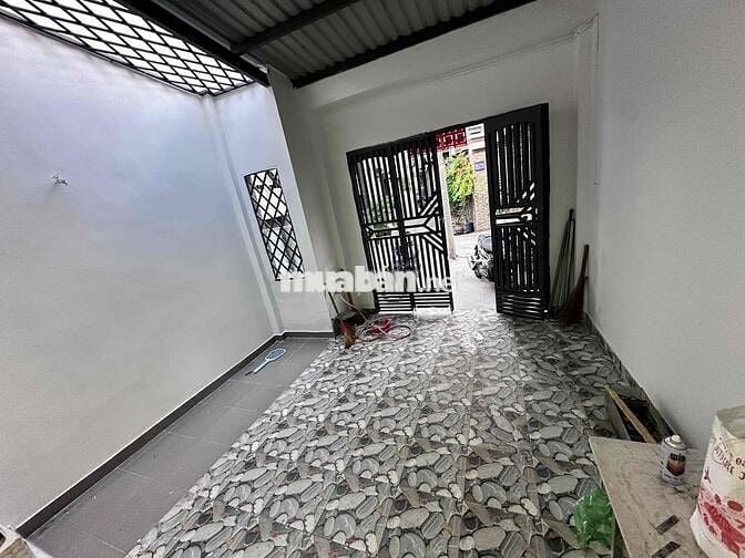 Cho Thuê Nhà Nguyên Căn Lò Siêu Quận 11. Nhà Mới Rộng Thoáng 12 Tr/th