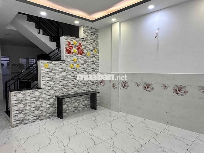 Cho Thuê Nhà Nguyên Căn Lò Siêu Quận 11. Nhà Mới Rộng Thoáng 12 Tr/th