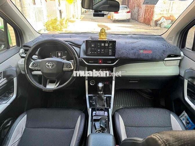 Toyota Veloz Cross Top 2024 Xám 7 chỗ