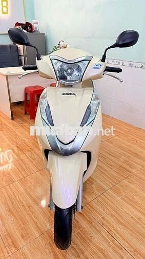 Honda Lead 125cc 2015 màu Kem