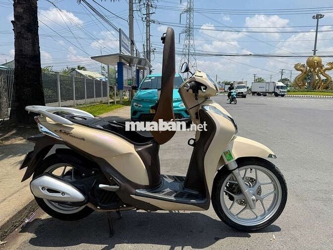 Honda SH Mode 2017 Kem 9 chủ kí