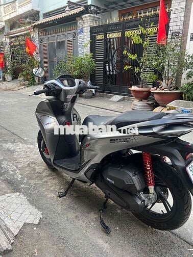 Honda SHVN 125i ABS 2026 Xám titan 4000 km