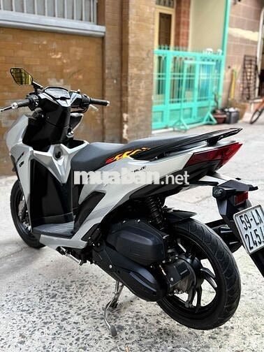 Honda Vario 150 Bạc