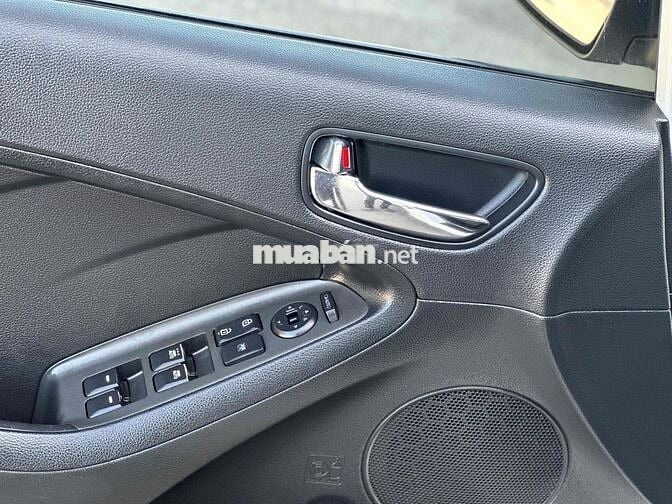 Kia K3 2013 Số tự động Trắng