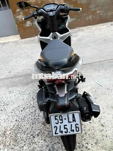Honda Vario 150 Bạc