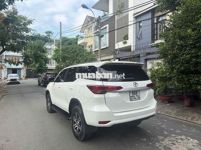Toyota Fortuner MT 2017 Máy dầu Số sàn Trắng