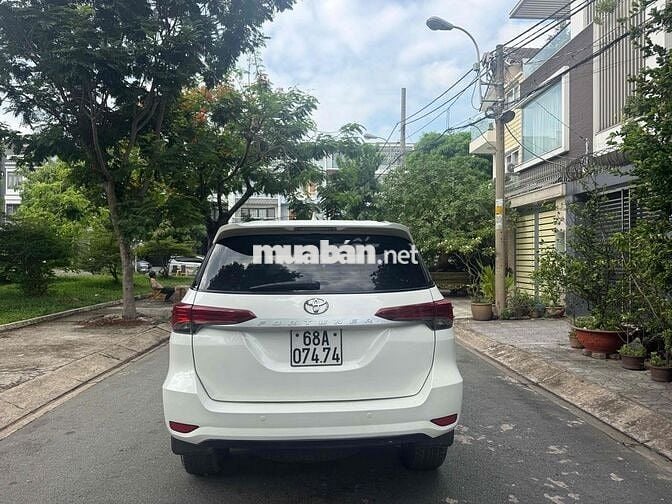 Toyota Fortuner MT 2017 Máy dầu Số sàn Trắng